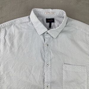 Good Man Brand On Point Shirt Men Large (Meas. Like Medium) White Geometric NWOT